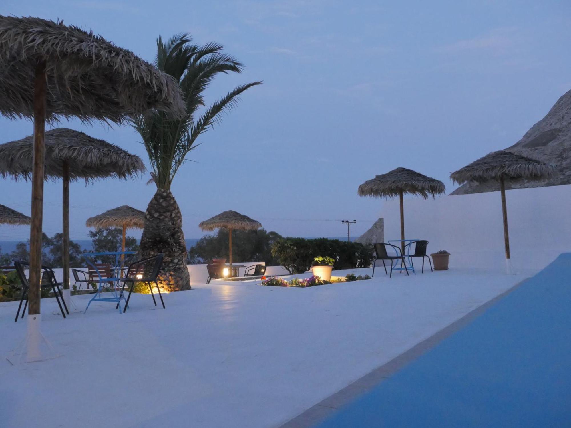 Ancient Thera Apartments Kamari  Ngoại thất bức ảnh