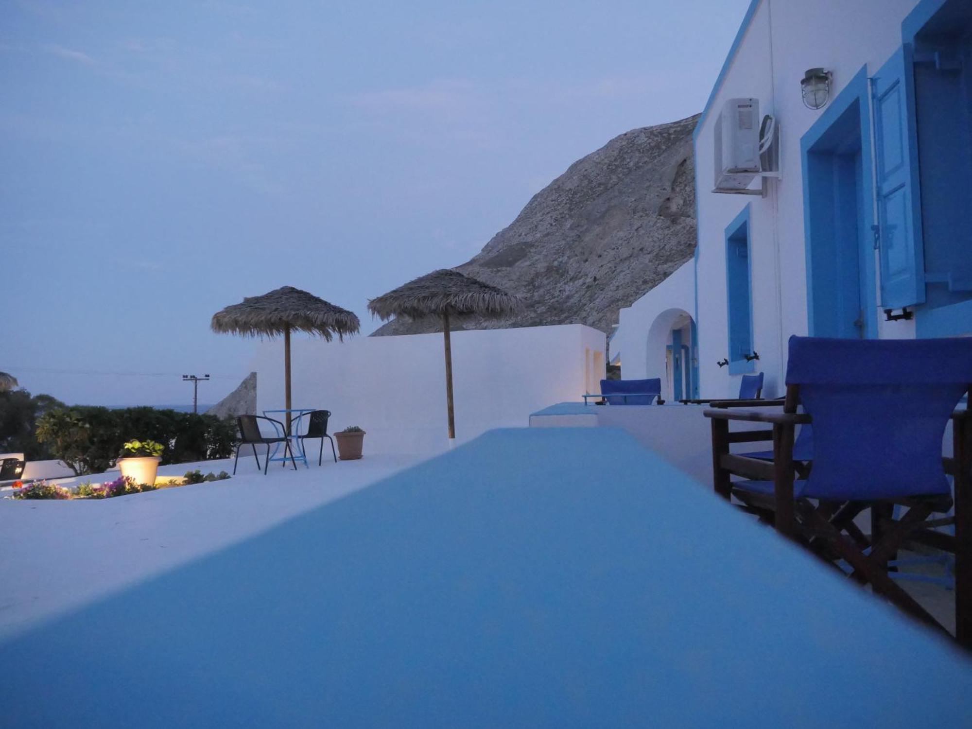 Ancient Thera Apartments Kamari  Ngoại thất bức ảnh