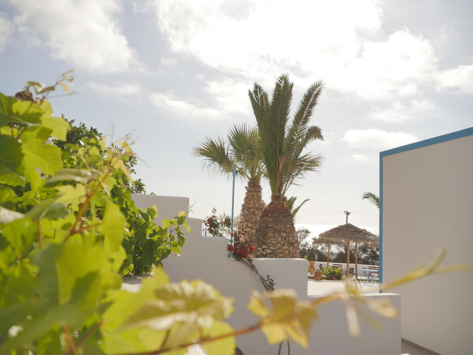 Ancient Thera Apartments Kamari  Ngoại thất bức ảnh